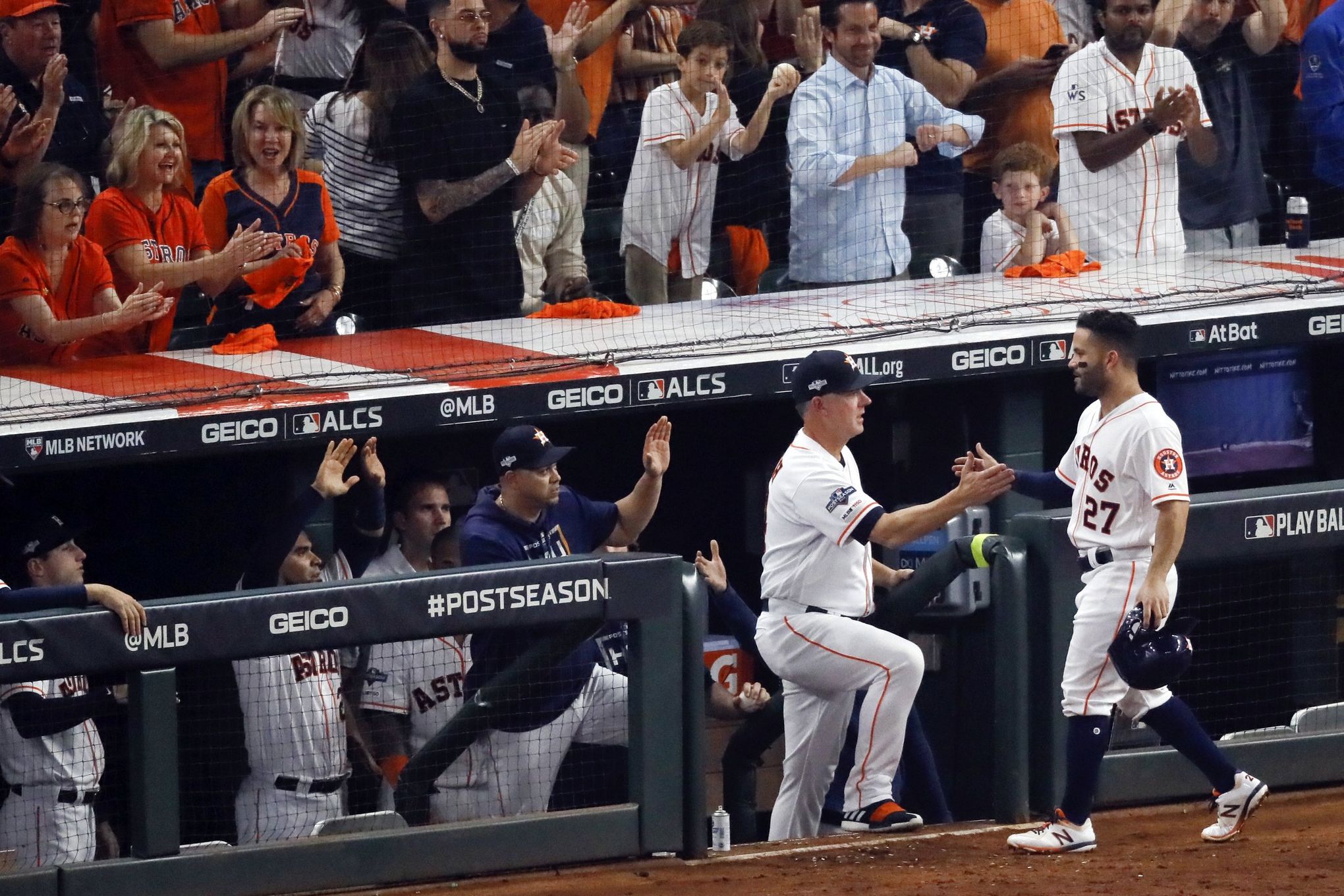 Yankees Rivals: Astros blast Mariners to keep hold of final Wild Card -  Pinstripe Alley