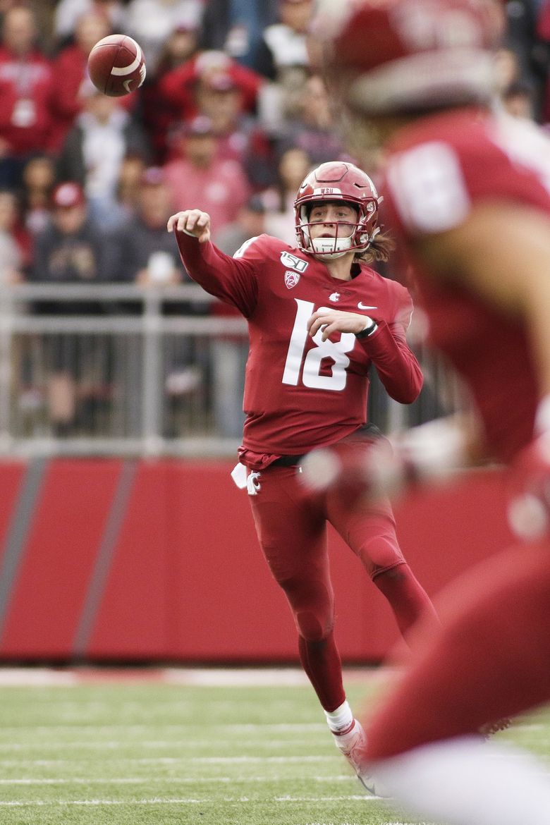 Anthony Gordon of the Washington State Cougars looks to throw the  Washington  state cougars, College football uniforms, Washington state football