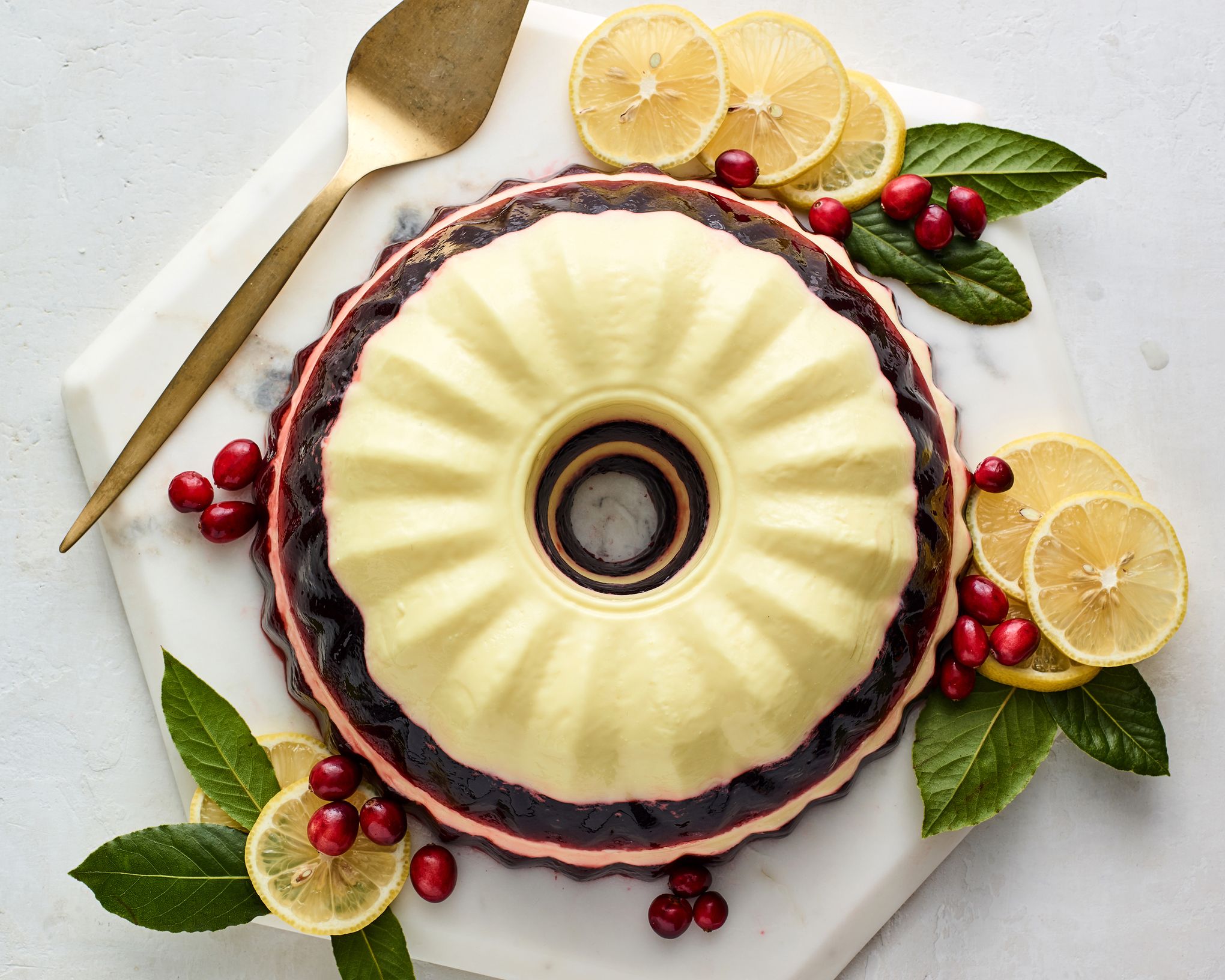 Snowy Raspberry Gelatin Mold Recipe: How to Make It