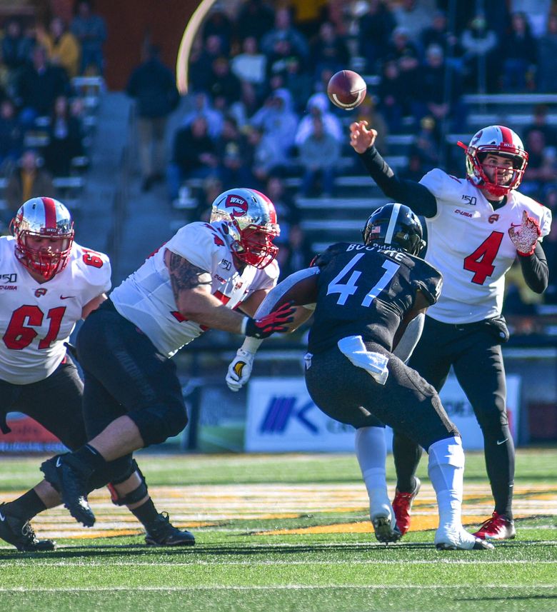 Malone's Defensive Score Seals Football's 28-10 Win at Southern Miss -  Western Kentucky University Athletics