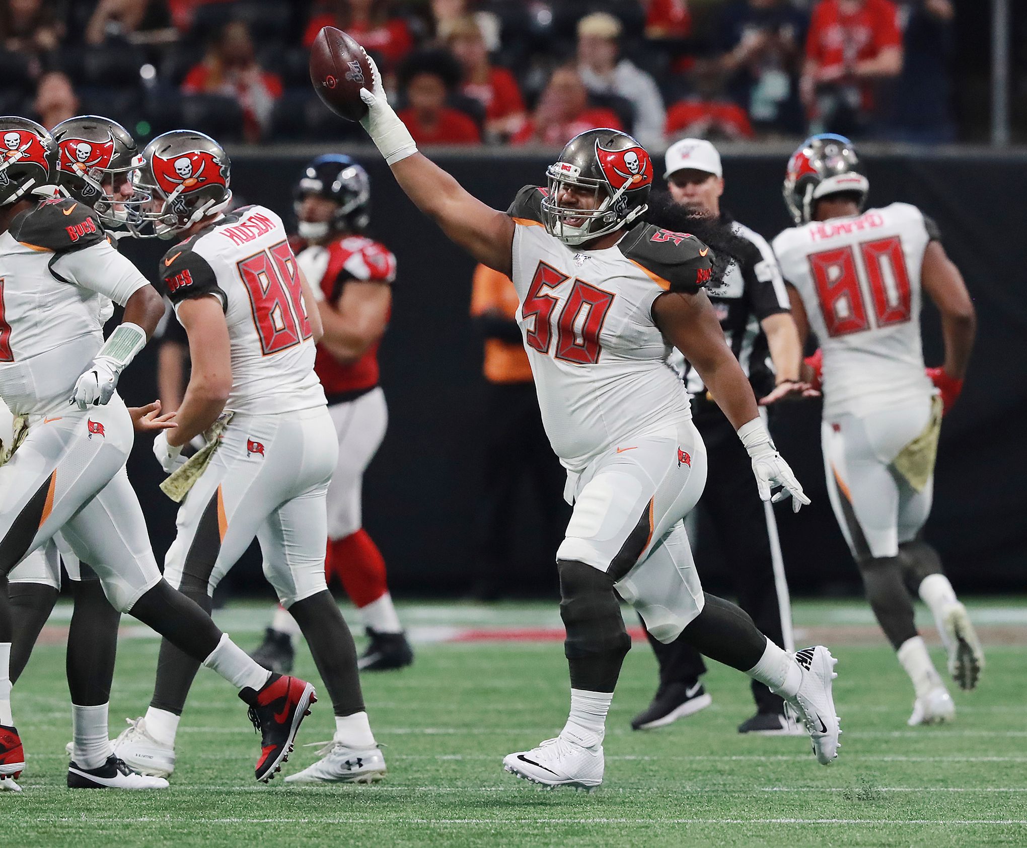 Big guy, big catch: Vea TD leads Bucs past Falcons 35-22