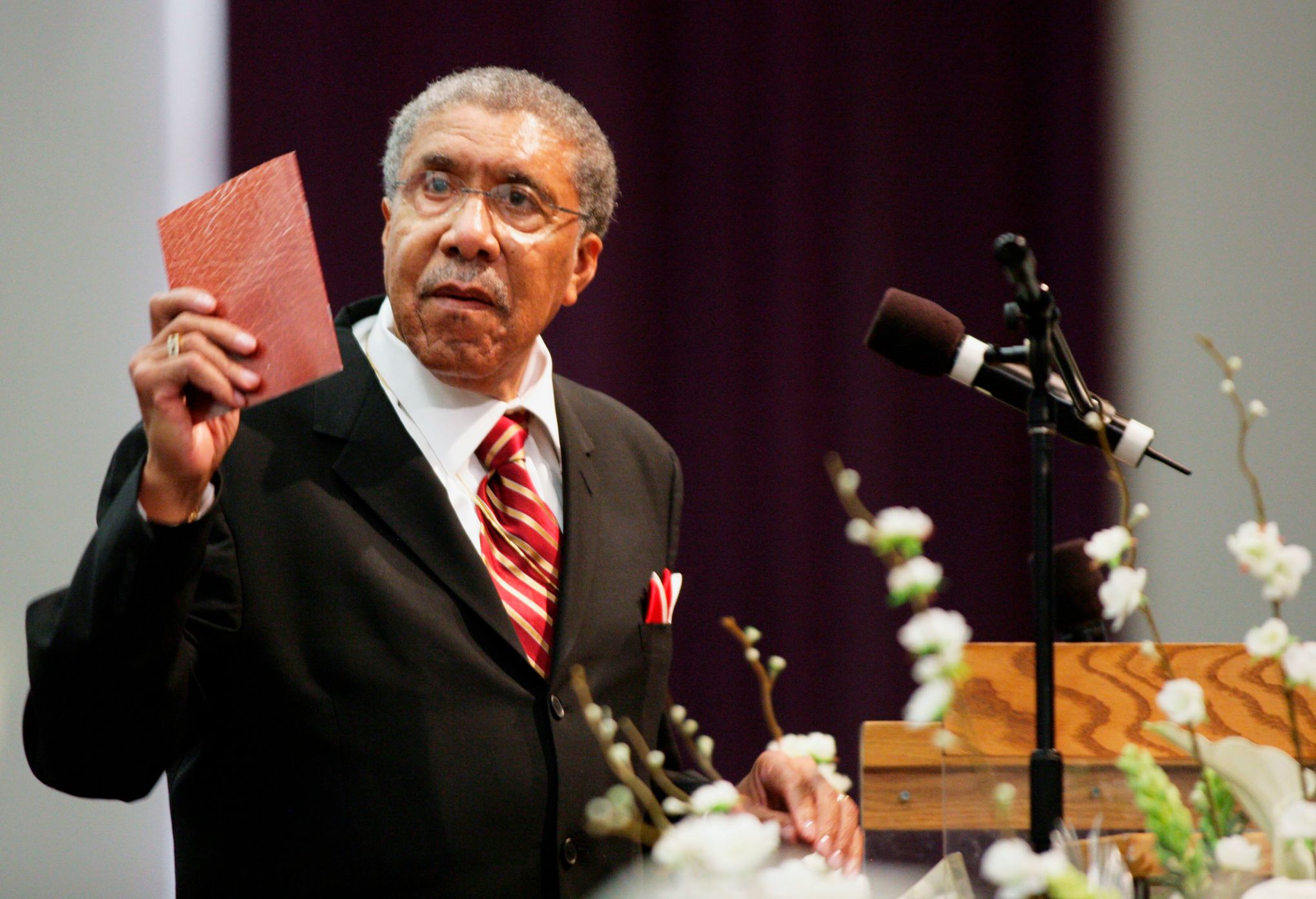 Civil rights activist the Rev. Clay Evans dead at age 94 | The Seattle Times