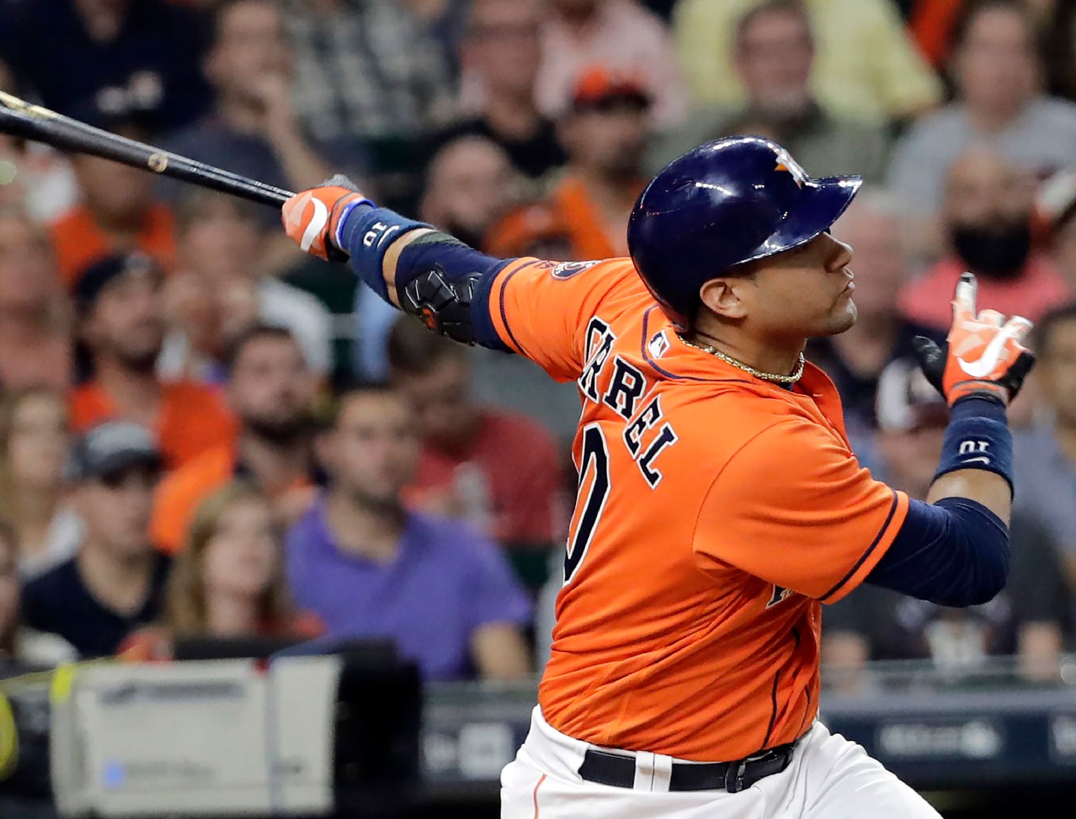 Houston Astros extend slugger Yuli Gurriel for 2021 