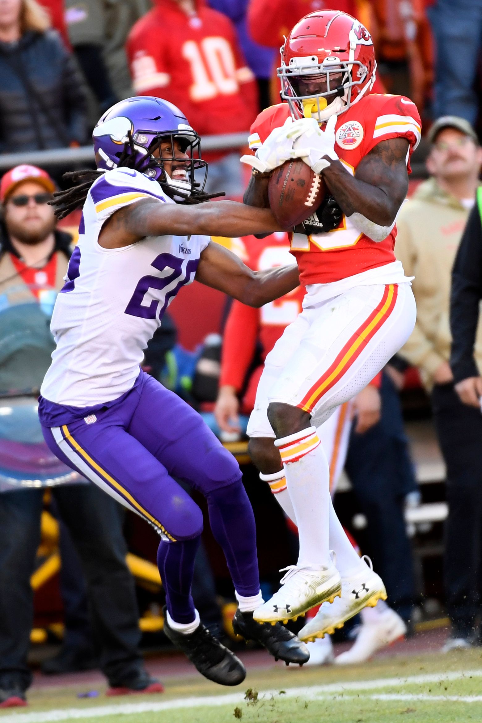 Kansas City Chiefs top Minnesota Vikings 26-23 on field goal