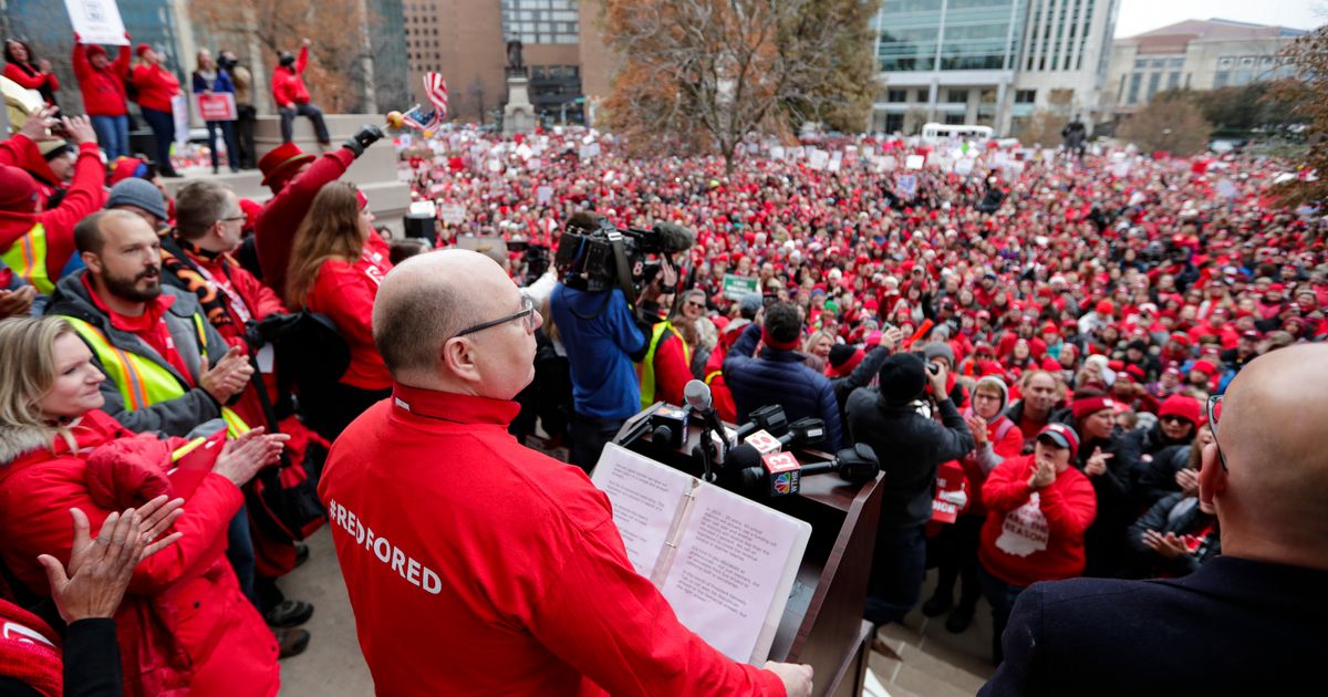 Thousands of teachers pack Indiana Statehouse for protest | The Seattle ...