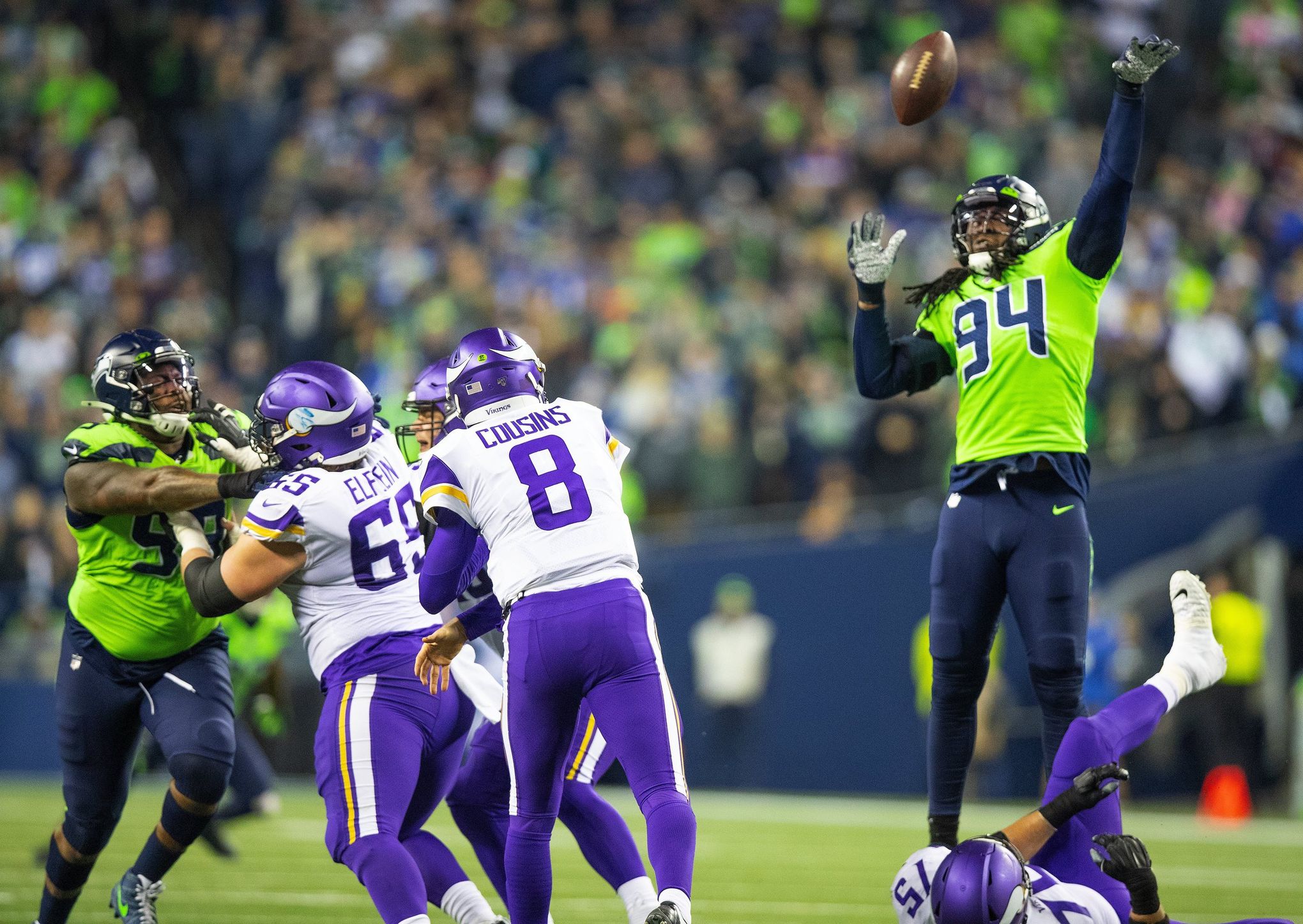 Vikings-Seahawks: Minnesota horn breaks in cold weather (photo) - Sports  Illustrated