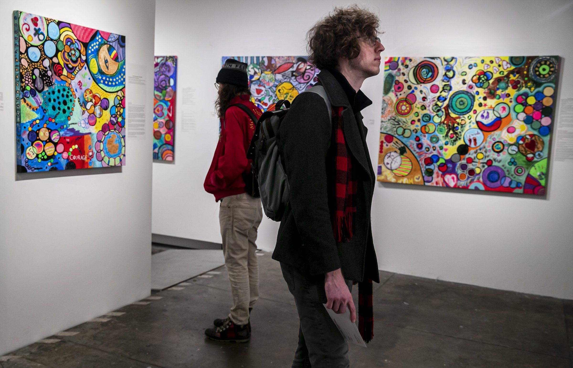 絵画 #Gimme Shelter 2022 10 10 A Bothell artist goes to homeless shelters with empty canvases