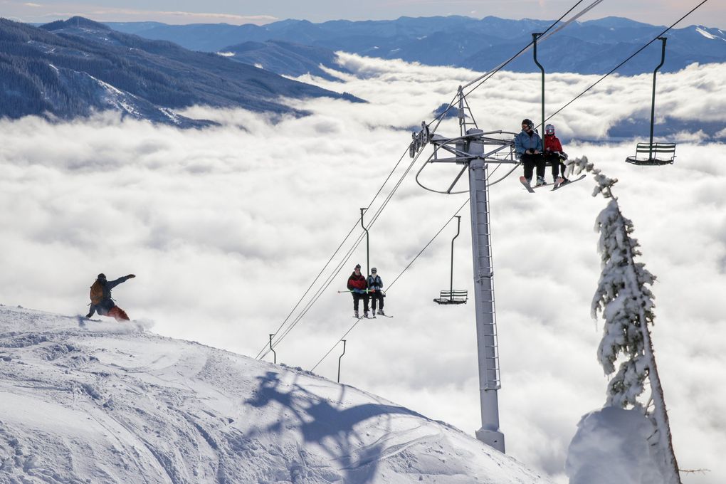 An hour tops from the city with easy interstate access and abundant parking, the Summit at Snoqualmie has seen generations of Seattle skiers carve their first turns along its slopes. (Courtesy of The Summit at Snoqualmie)