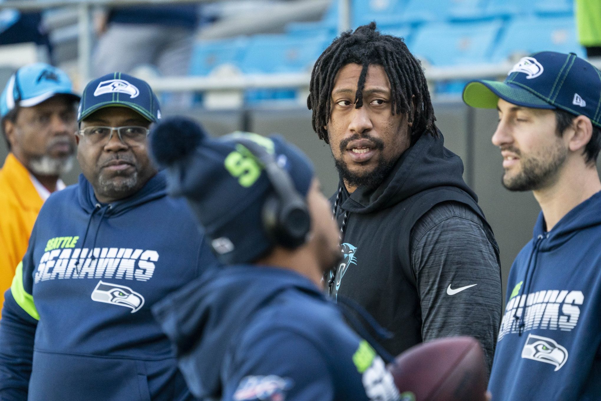 Bruce Irvin leads defensive charge in potential farewell with Seahawks, Seahawks