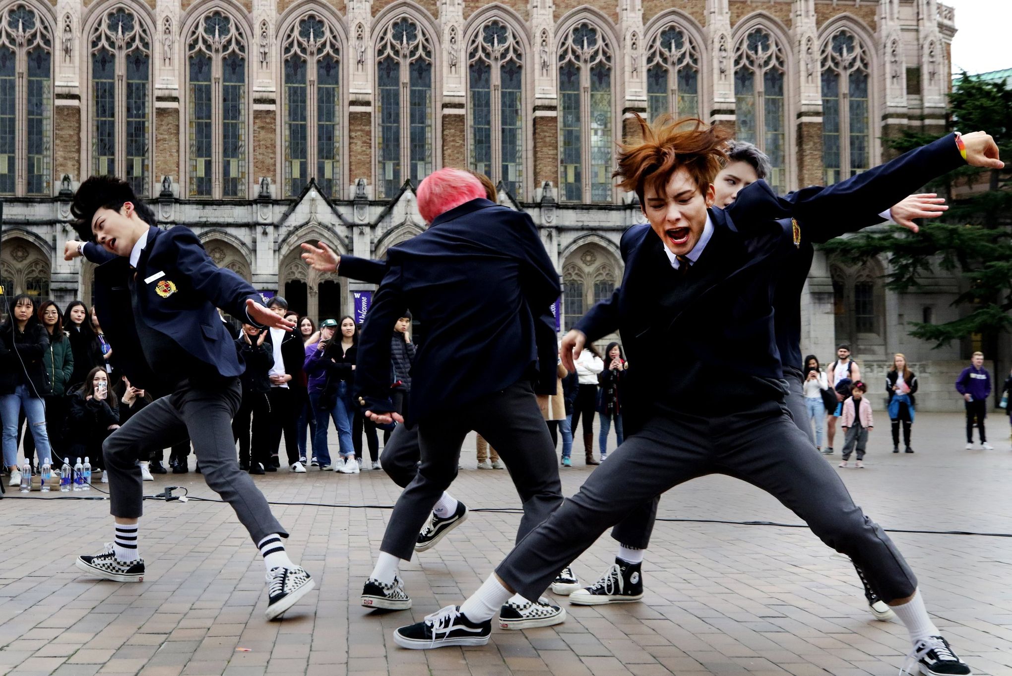 Like a dream come true': A UW dance crew invited a K-pop group to dance  with them in Seattle. A.C.E agreed.