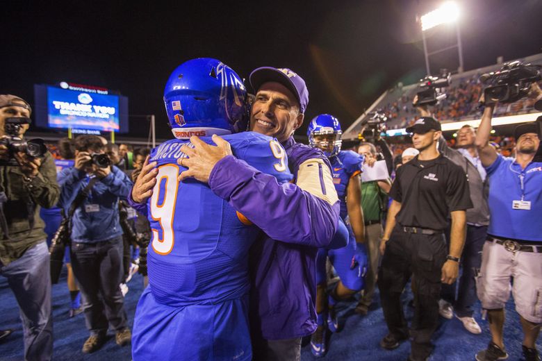 Washington Gets New Uniforms for Start of Chris Petersen Era