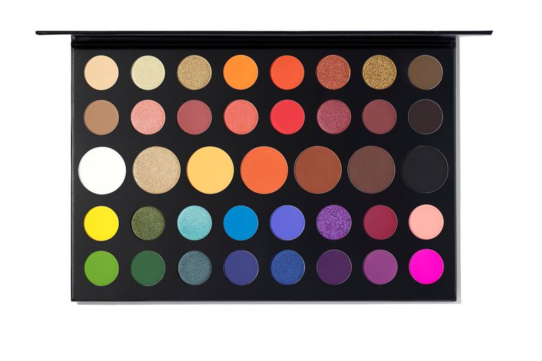 Palettes are what every teen wants for the holidays