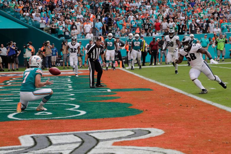 Miami Dolphins defensive tackle Christian Wilkins (94) laughs on