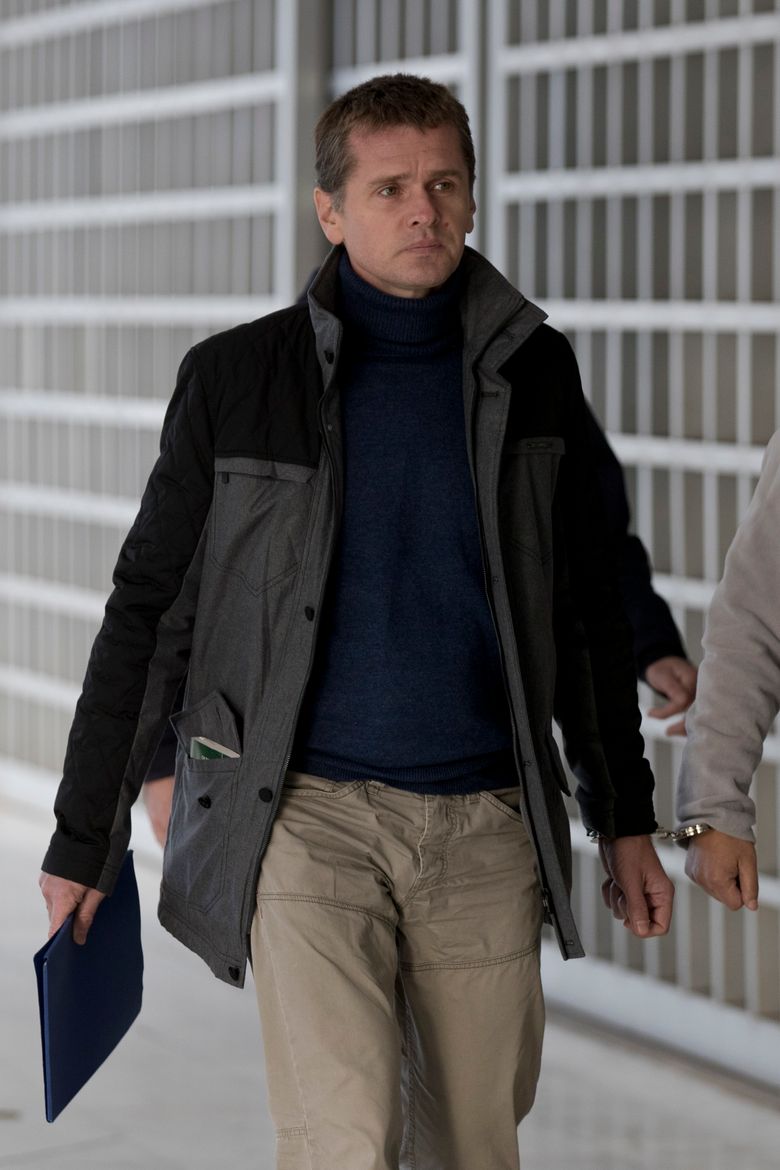 France charges bitcoin expert Vinnik with money laundering | The Seattle  Times