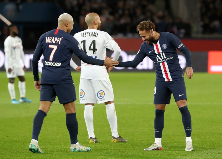 Opponents - Brasil  Paris Saint-Germain