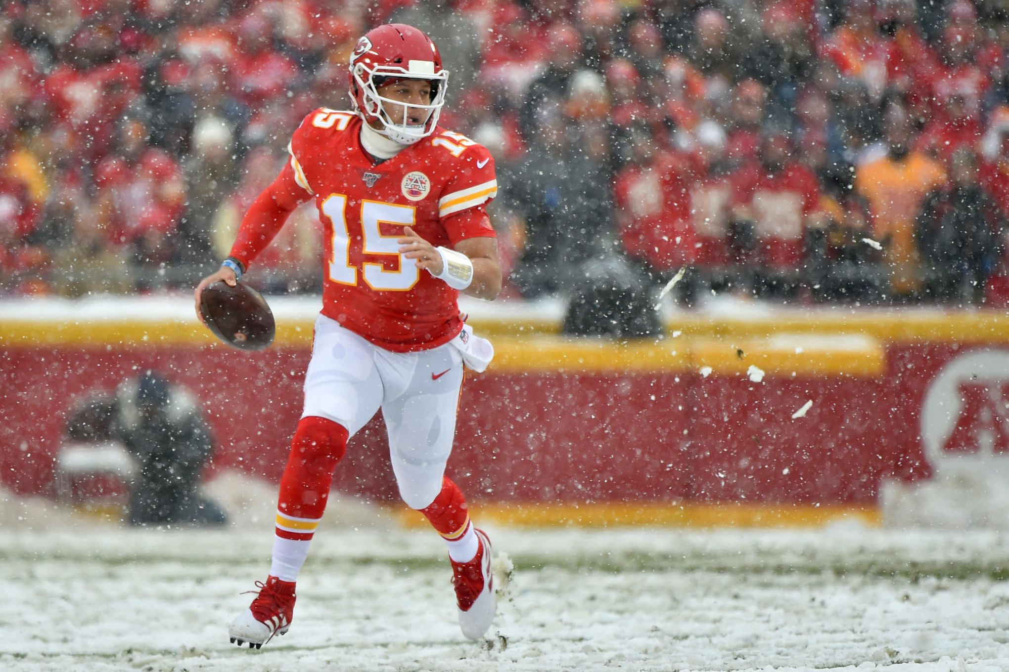 Chiefs stay unbeaten as Patrick Mahomes leads late drive vs. Broncos