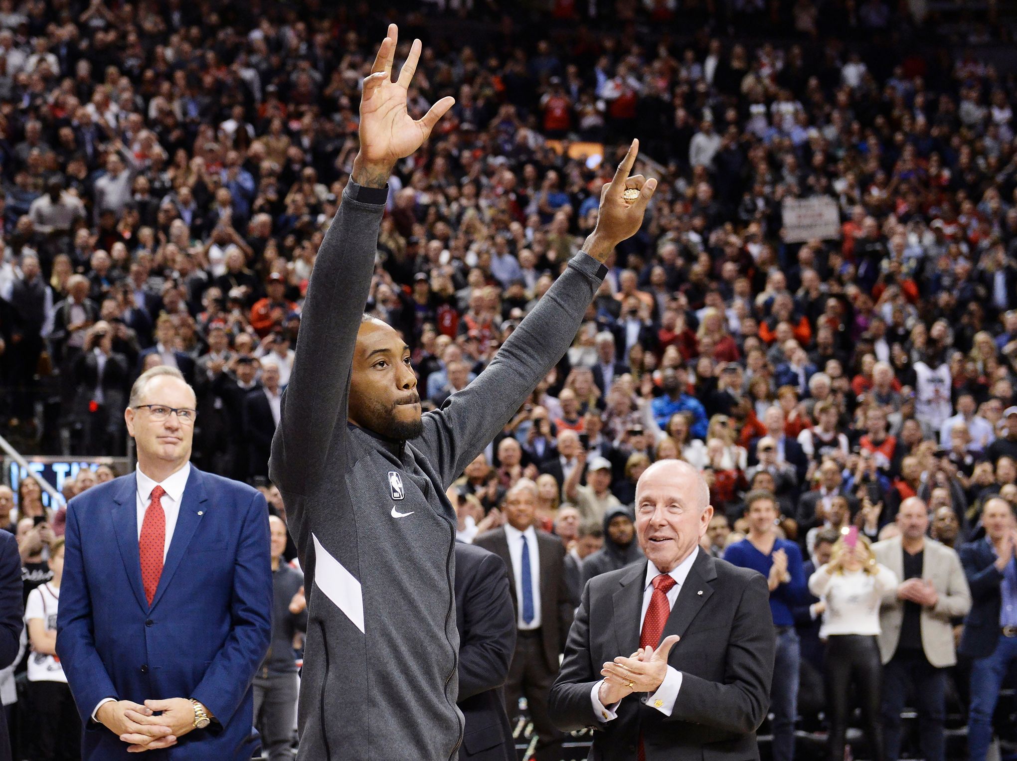 Clippers' Kawhi Leonard Talks Playing vs. Raptors, Receiving