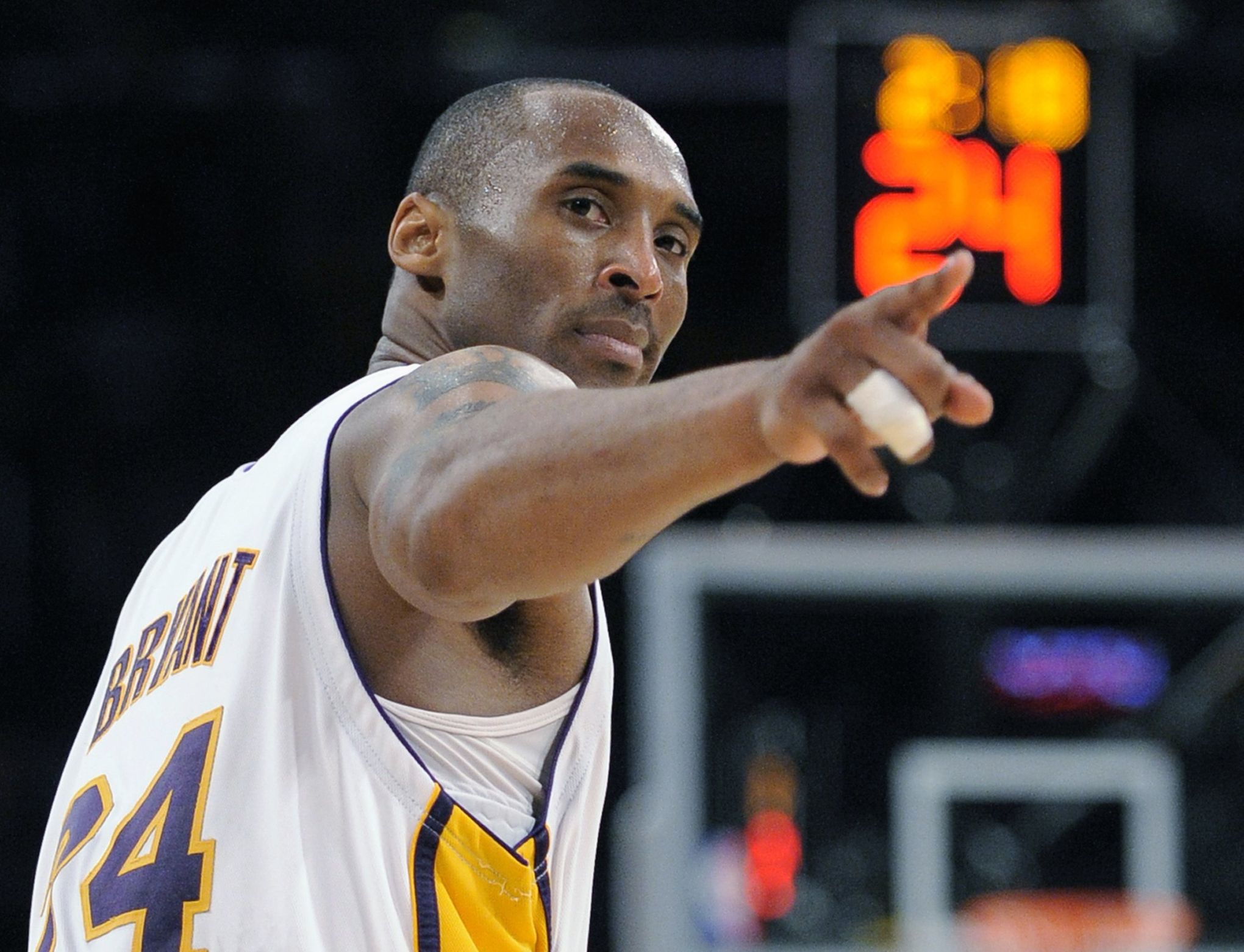 Every Kobe Bryant Buzzer-Beater 