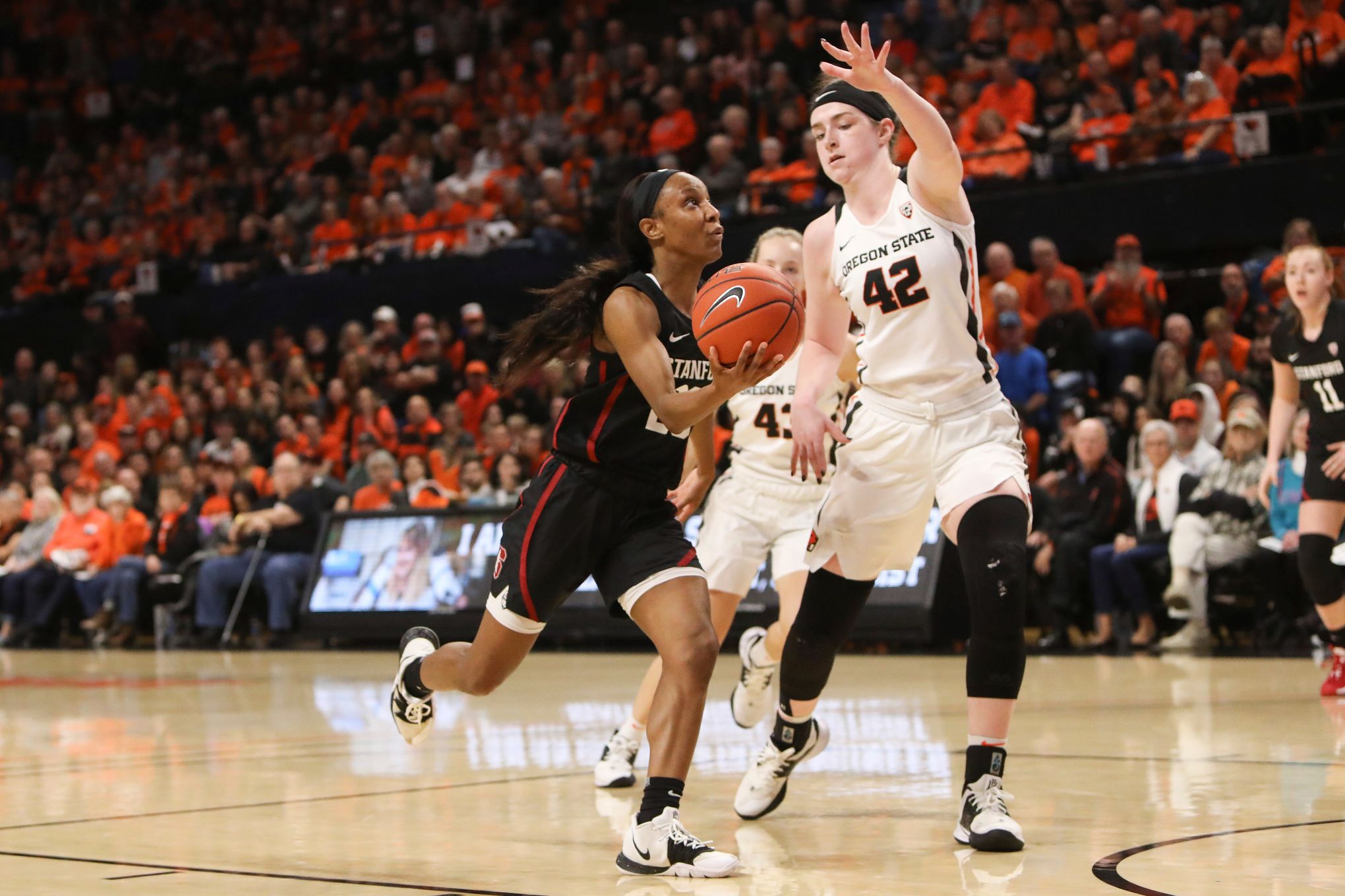 Stanford rebounds to defeat Oregon State