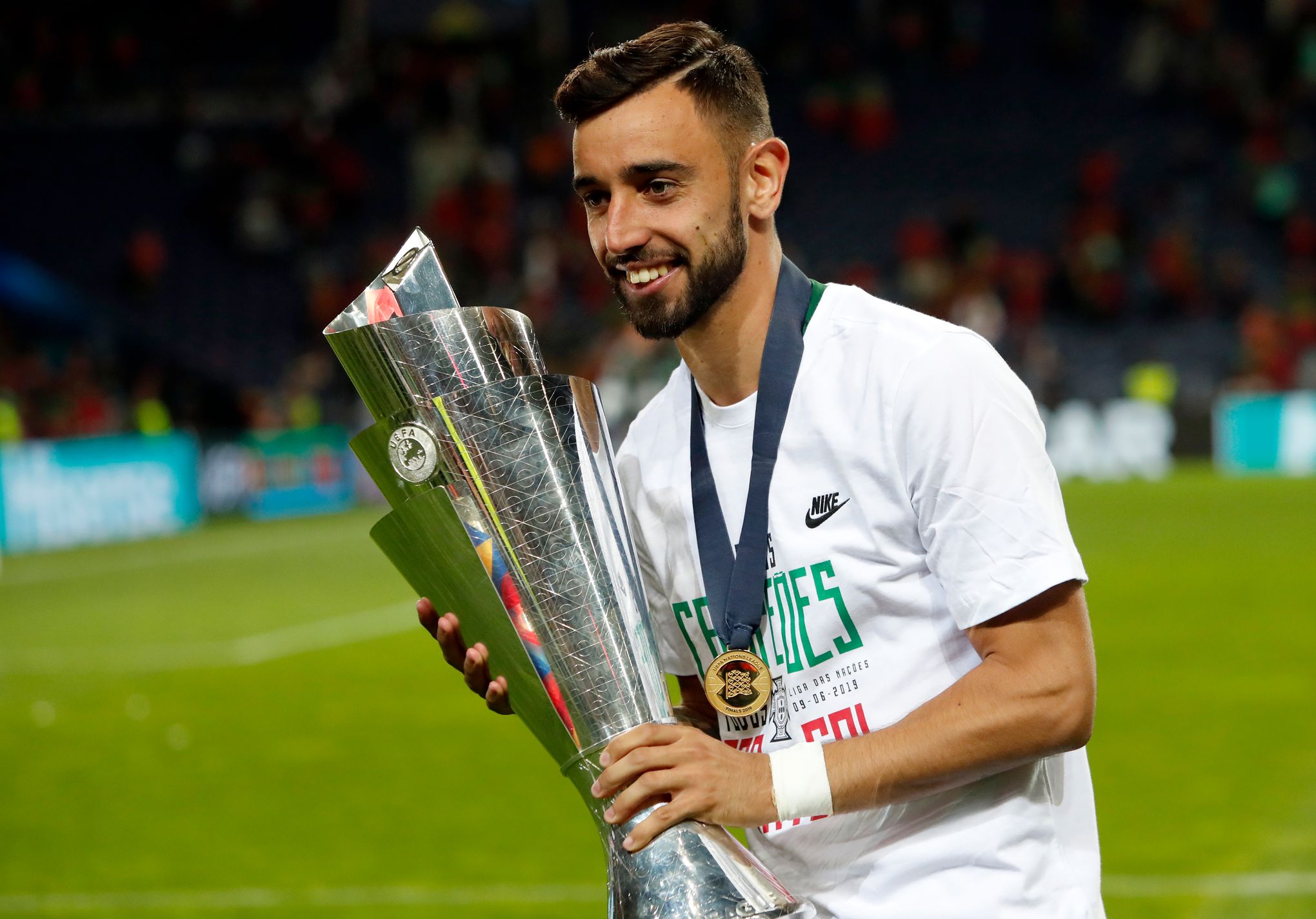 Bruno Fernandes signs for Manchester United from Sporting Lisbon