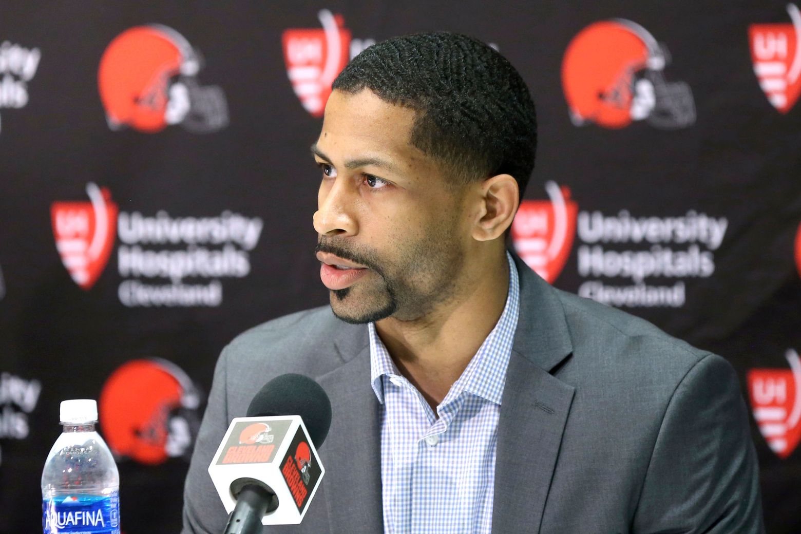 AP source: Browns part ways with execs Wolf, Highsmith | The Seattle Times