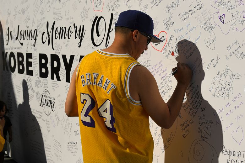 Kobe Bryant Los Angeles Lakers Nike Iconic Moments T-Shirt - White