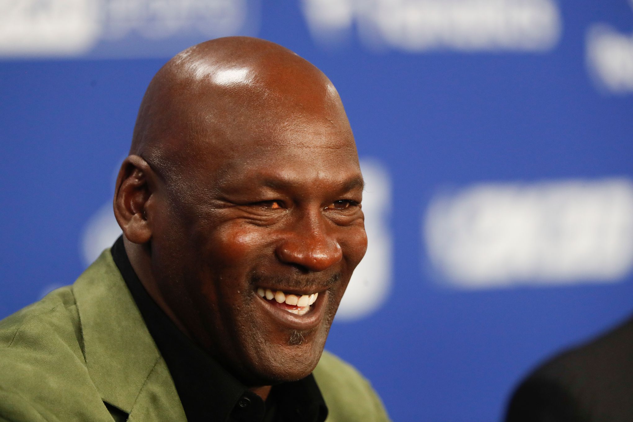 Michael Jordan addresses LeBron James comparisons during Paris press  conference