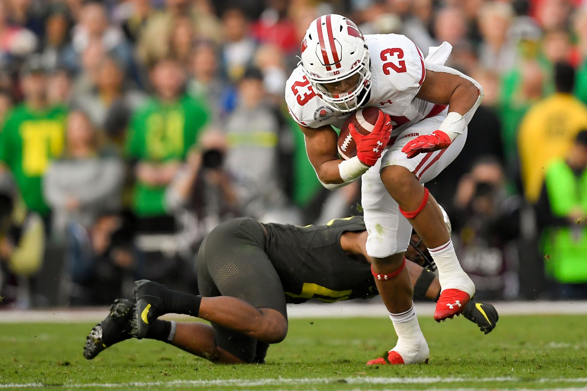 Wisconsin's Jonathan Taylor to forgo final season, enter NFL draft