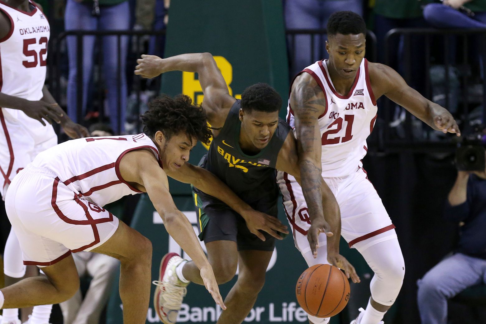 Baylor is 6-0 in conference play for first time since 1948