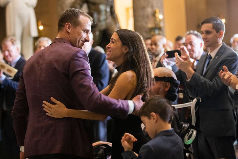 Steve Gleason, former WSU and New Orleans Saints football star awarded  Congressional Gold Medal