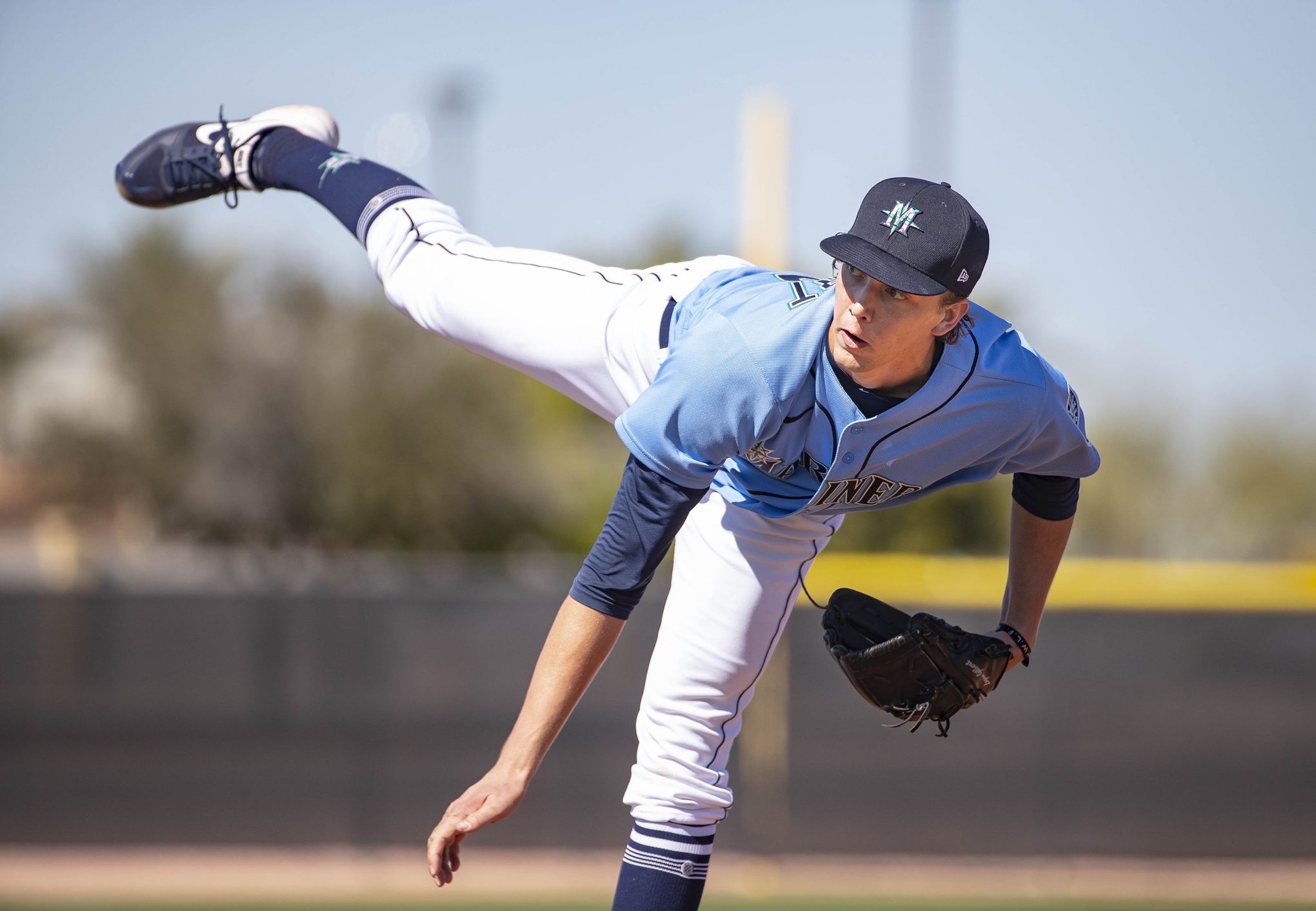 Mariners top pitching prospect Logan Gilbert impresses in spring