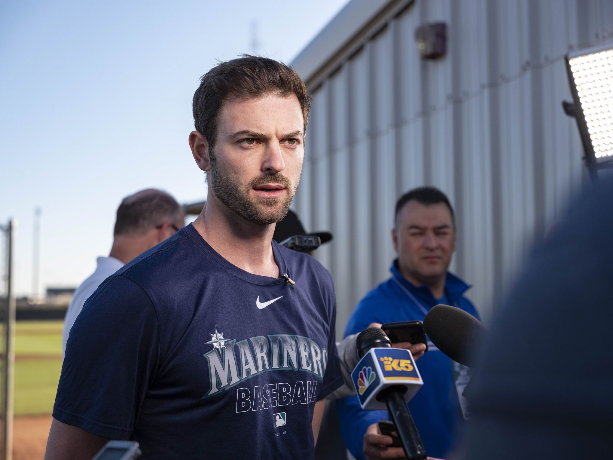 Seattle Mariners' Mitch Haniger suffers ruptured testicle after foul ball  to groin