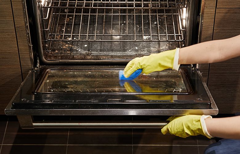 CLEAN WITH ME: THE OVEN 