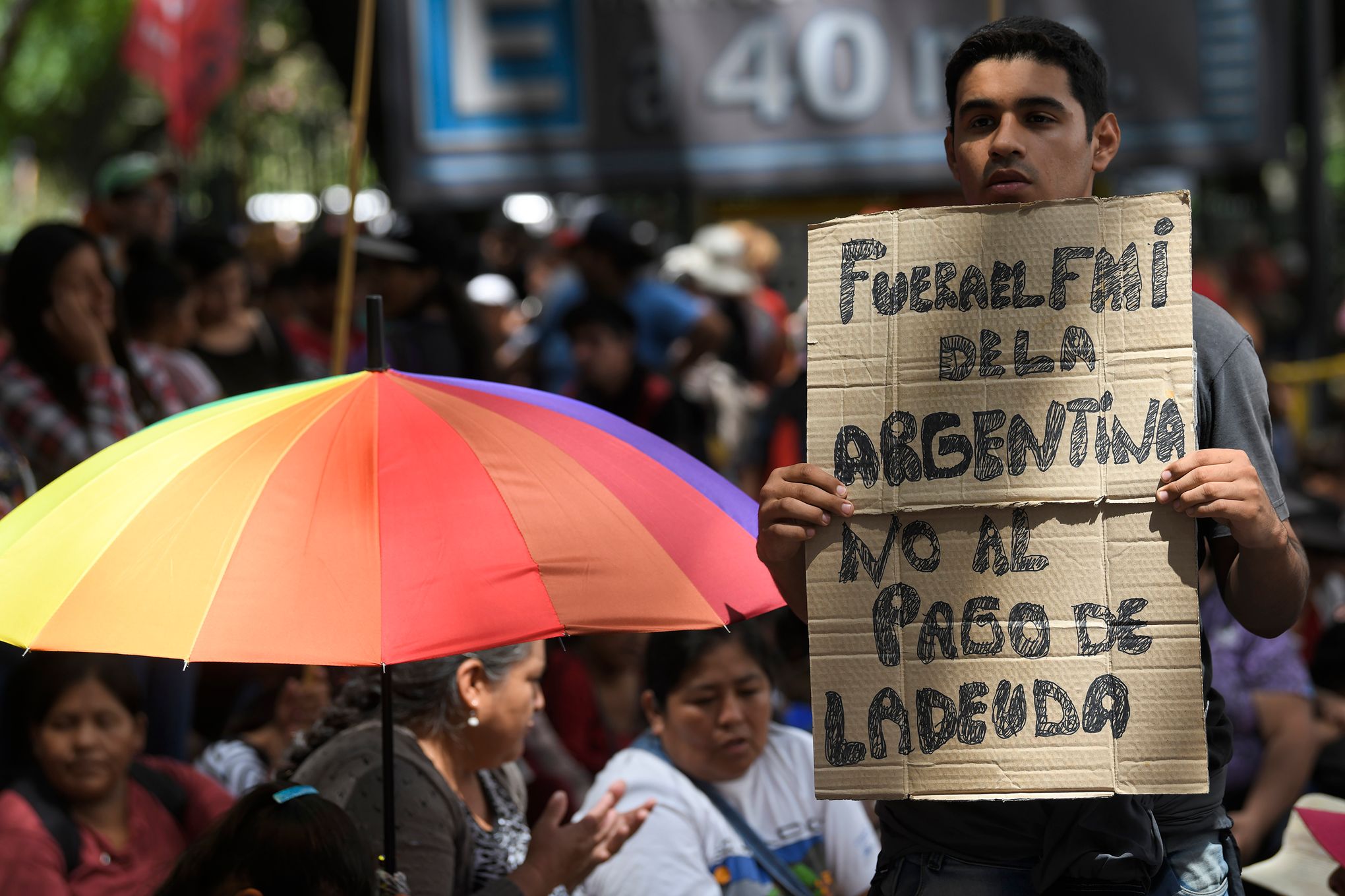 Argentina and IMF discuss debt in shadow of 2001 crisis | The Seattle Times