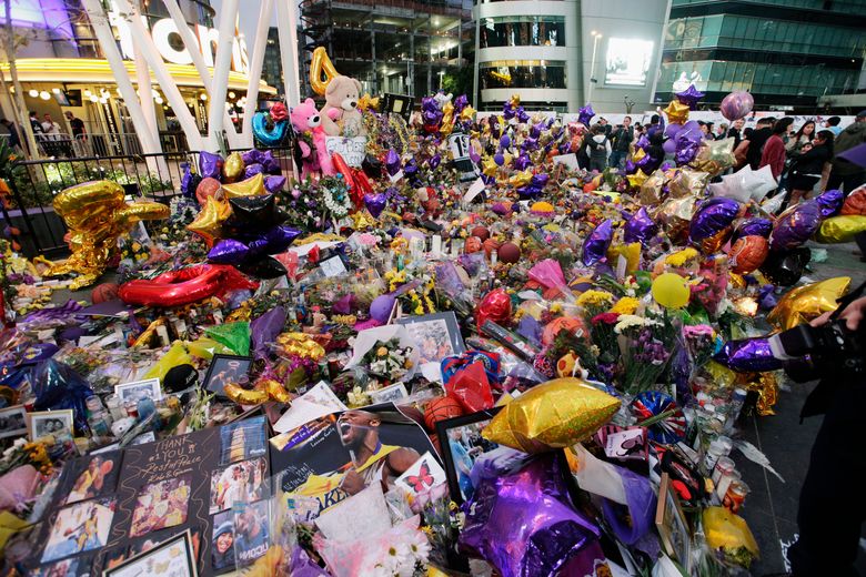 Staples Center removes public's massive Kobe Bryant memorial