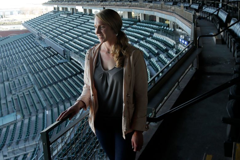 SF Giants news: Alyssa Nakken on Baseball Digest cover