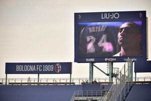 Joao Pedro makes Kobe Bryant tribute in Cagliari draw