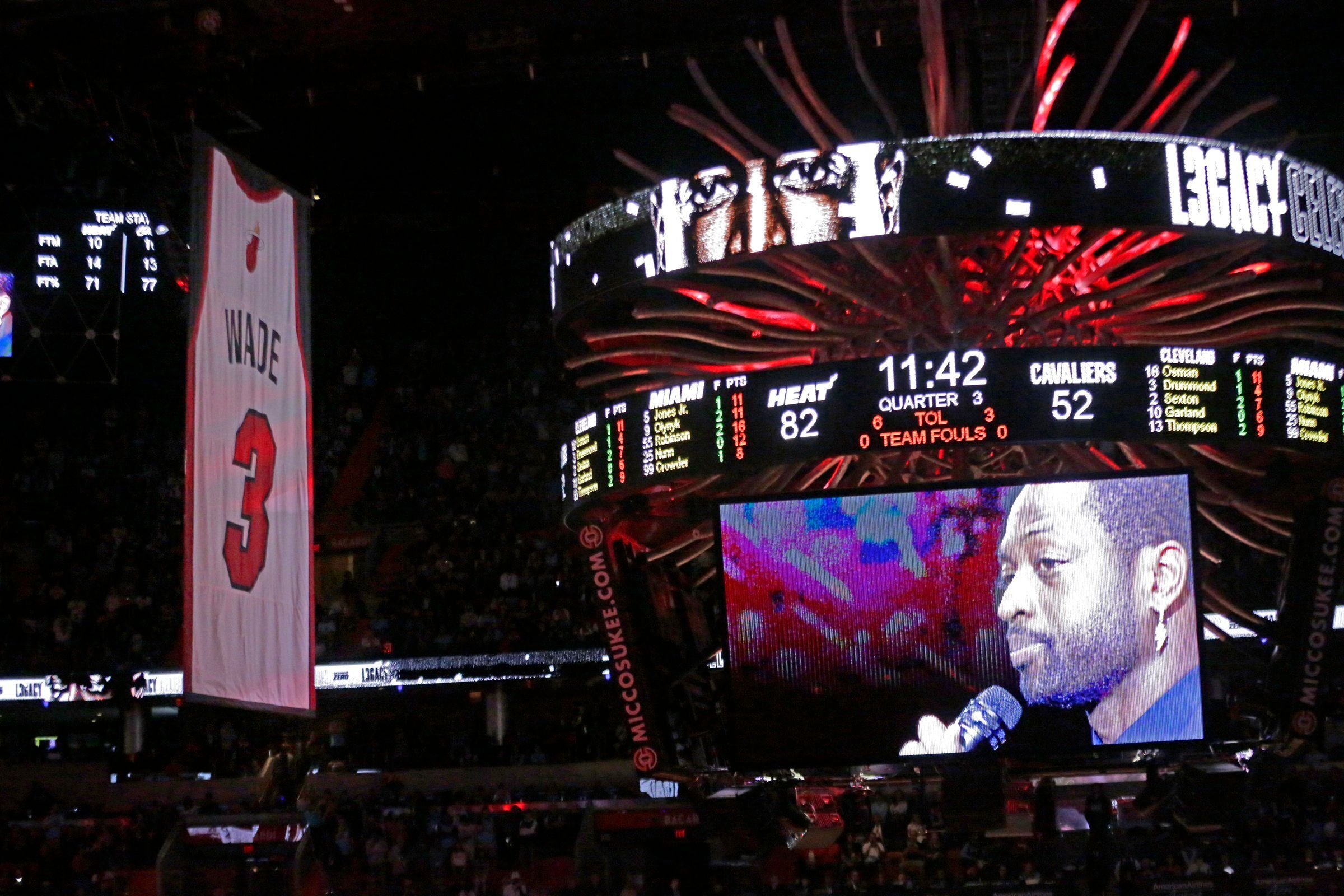 Wade expresses his gratitude at jersey retirement ceremony The Seattle Times