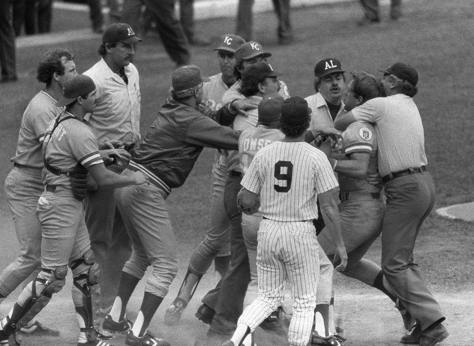 Today's Iconic Moment in New York Sports: The 'Pine Tar' Incident (Video)