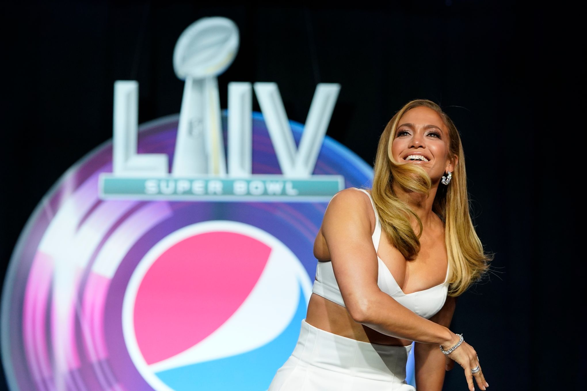 Super Bowl halftime setlist: Shakira, Jennifer Lopez song list