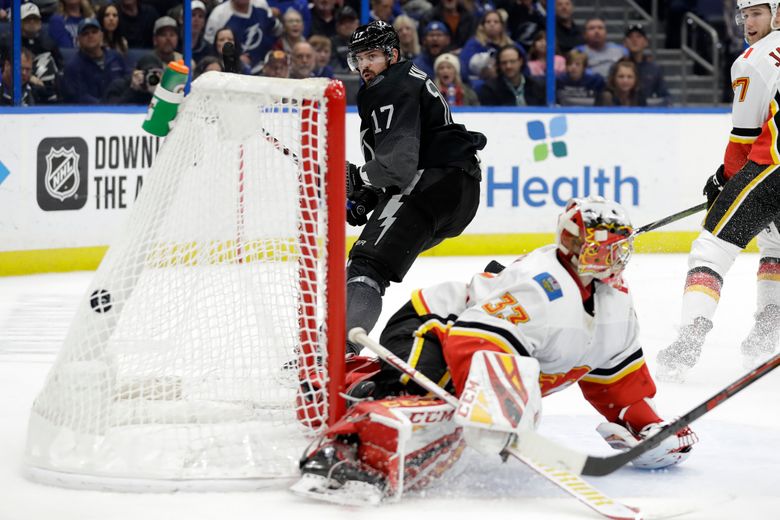 Lightning's Yanni Gourde to play Game 3 hours after birth of child