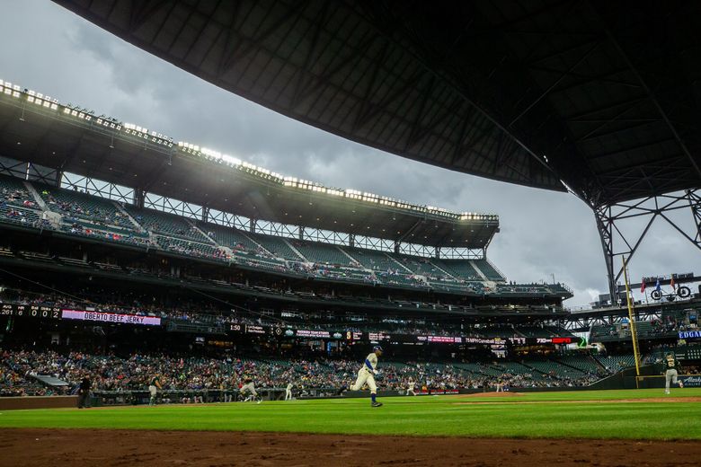 Mariners making effort to bring Baseball to the community through