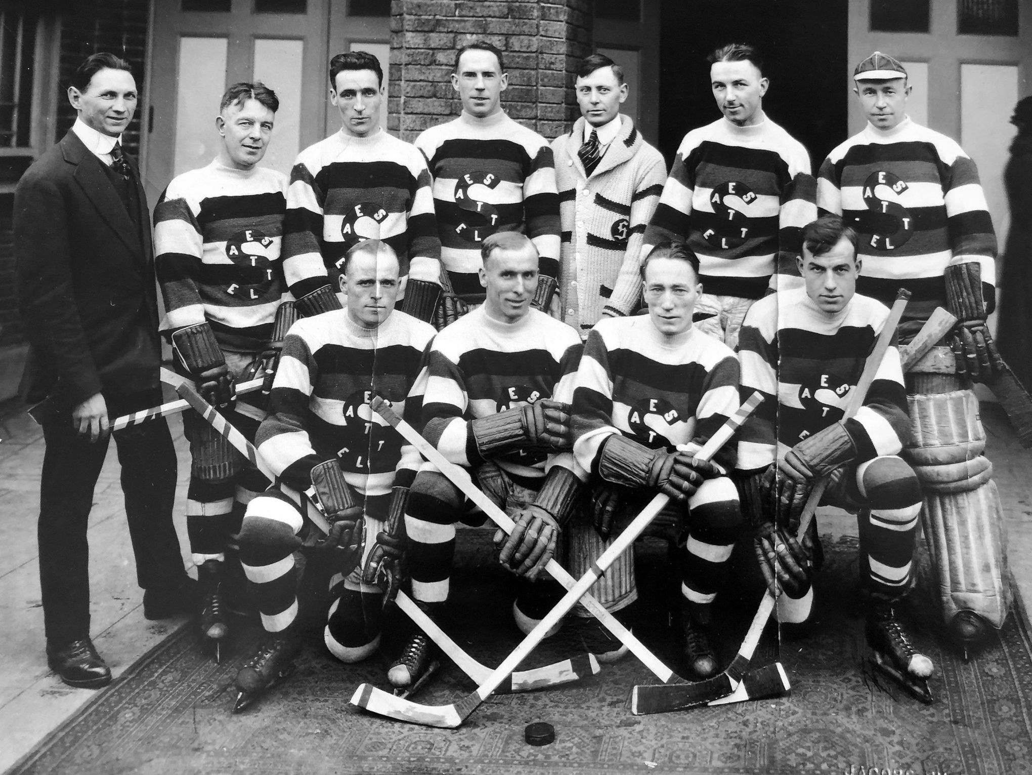 Hockey 101: The Origin of the Stanley Cup