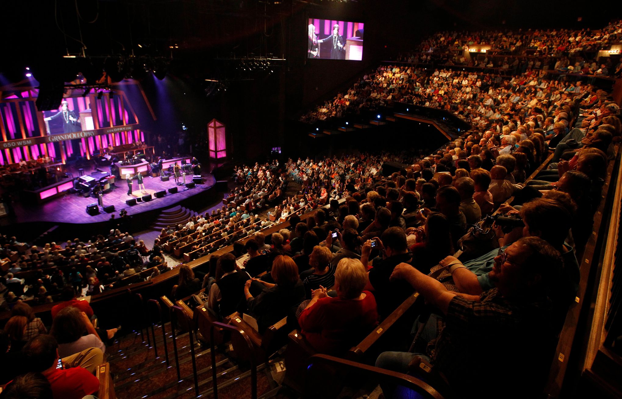 The Grand Ole Opry to play on in an empty theater | The Seattle Times, image size:2040x1310