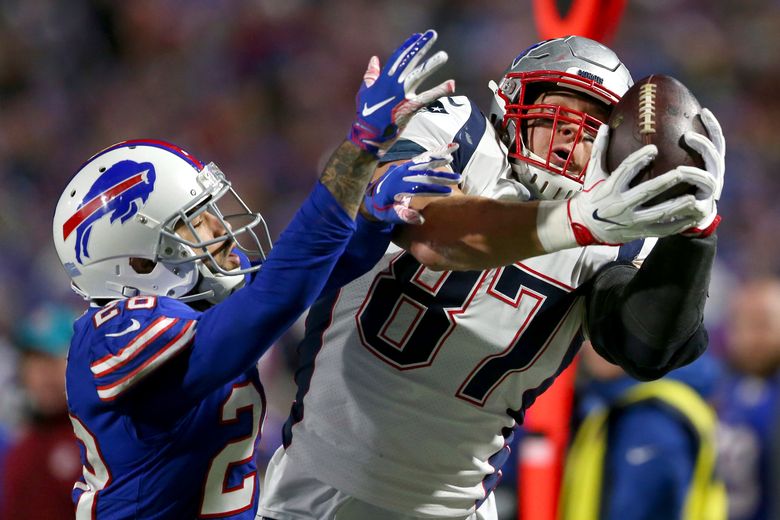 Rob Gronkowski to reunite with Tom Brady in Tampa Bay