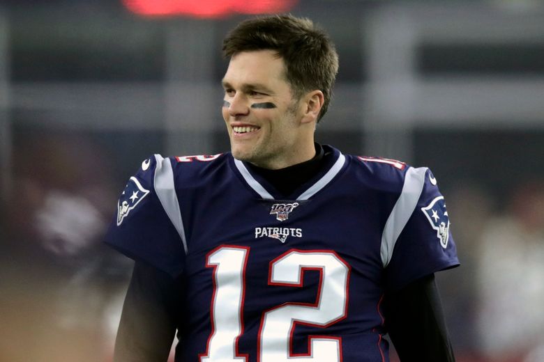 Tom Brady signs contract with Tampa Bay Buccaneers