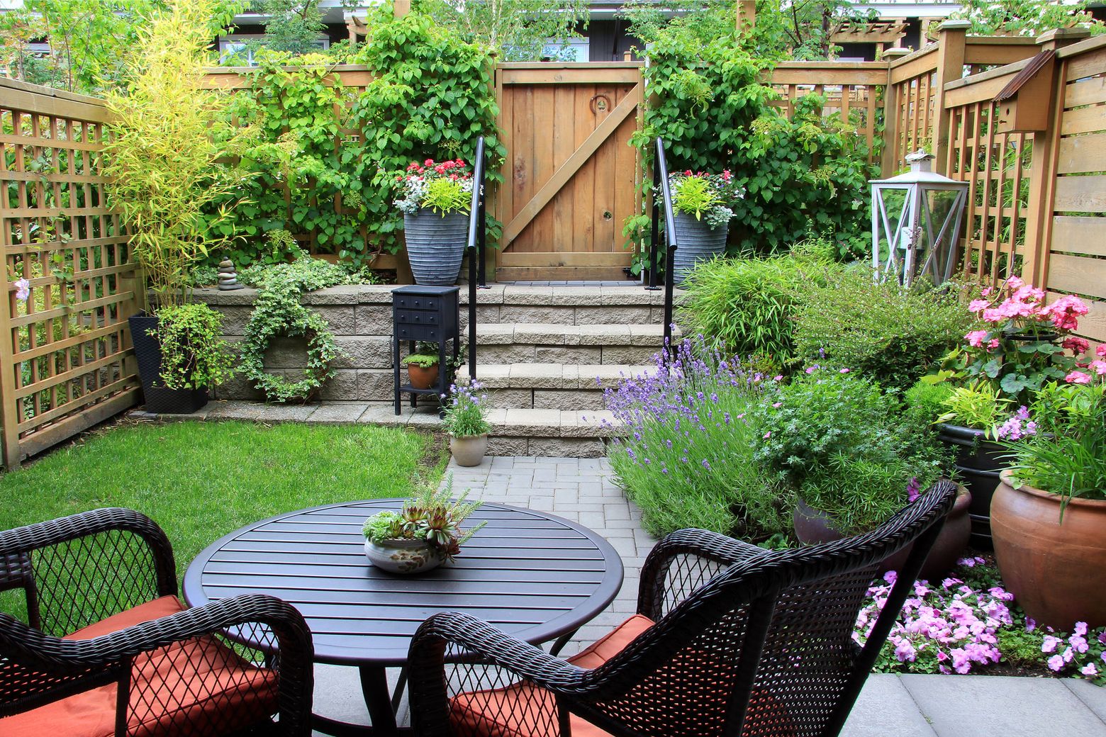 Ways to Design an Outdoor Space for Your Home