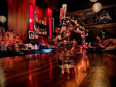 Besk: The Bitter Taste of Some of Chicago's Best Bartenders