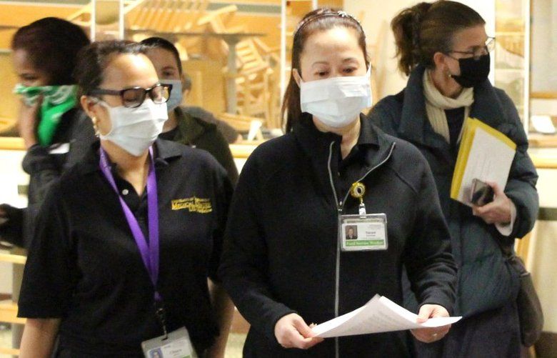 cafeteria-workers-at-uw-medical-center-demand-better-protection-from