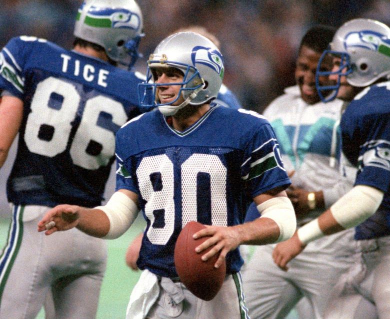 Wide Receiver Steve Largent of the Seattle Seahawks runs with the